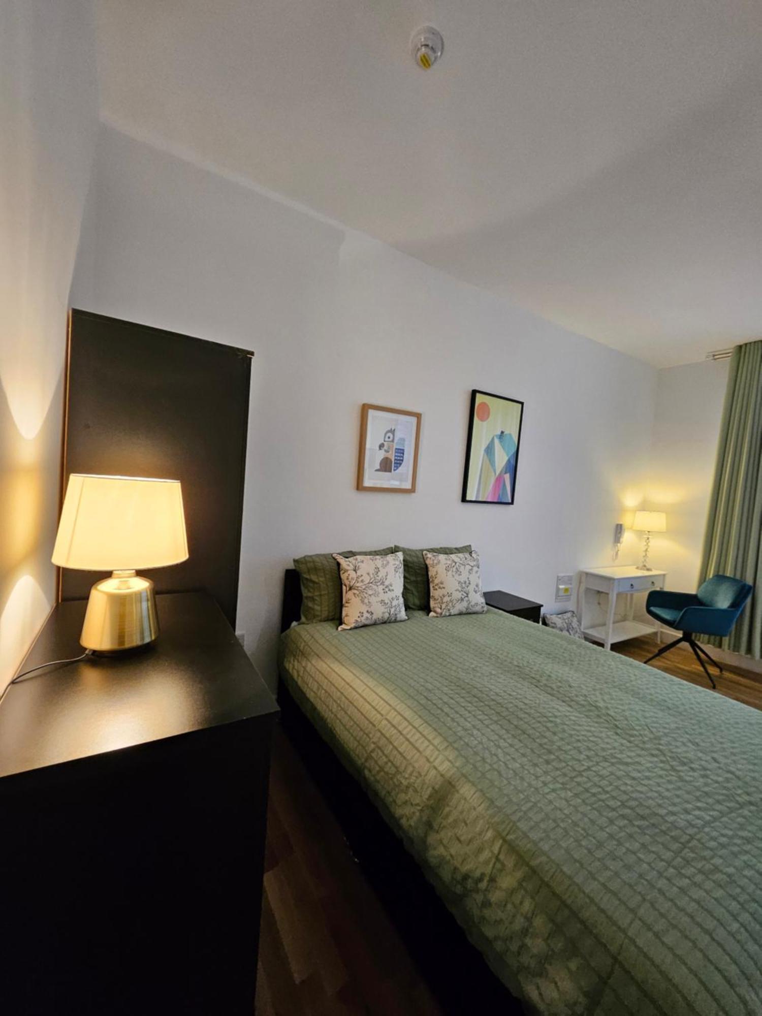 Central Chambers Suites - Suite 1 Leek Luaran gambar