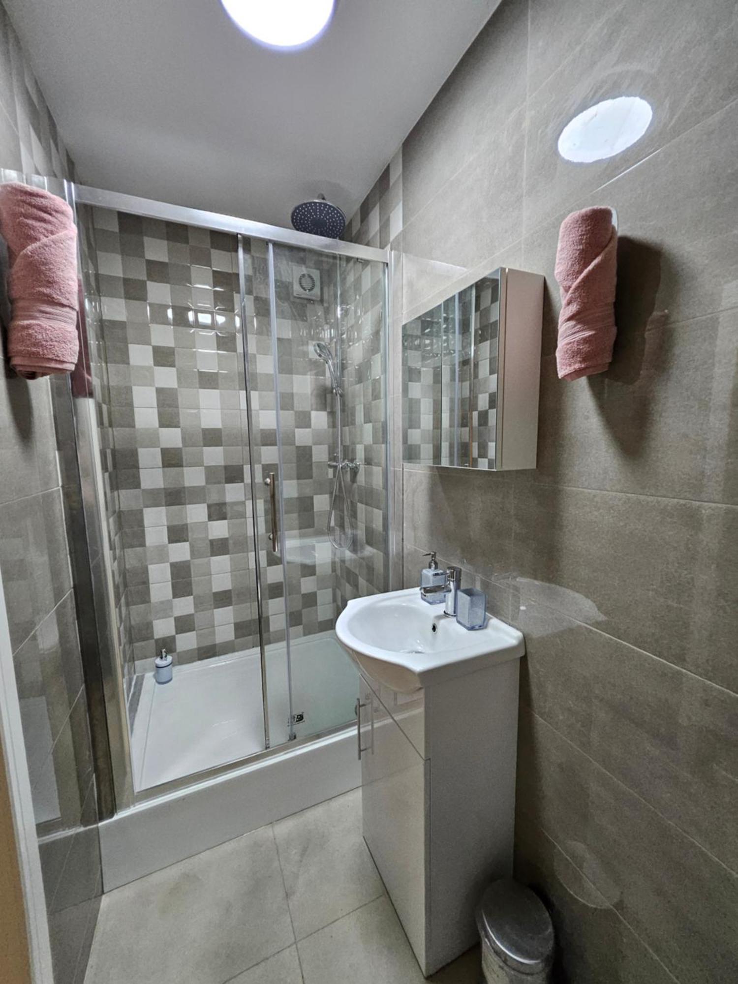 Central Chambers Suites - Suite 1 Leek Luaran gambar